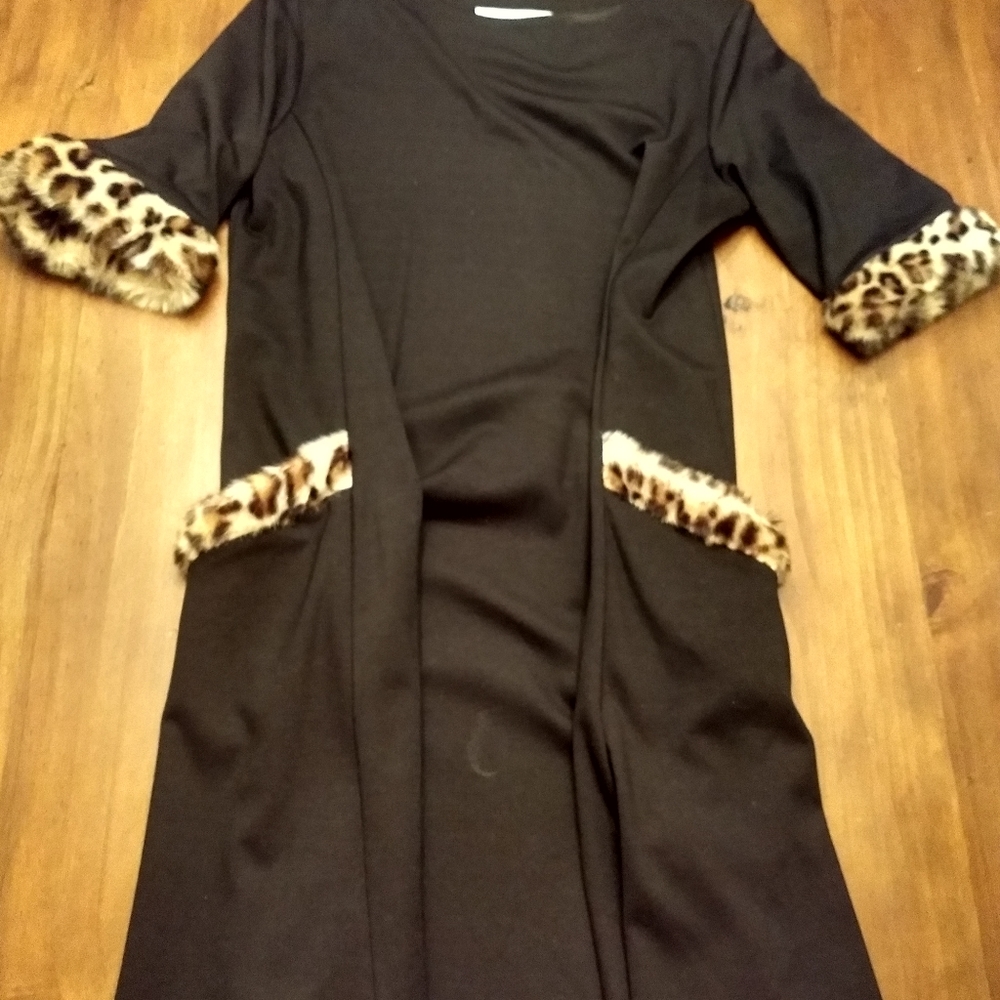Casual Black Dress with Animal print faux fur